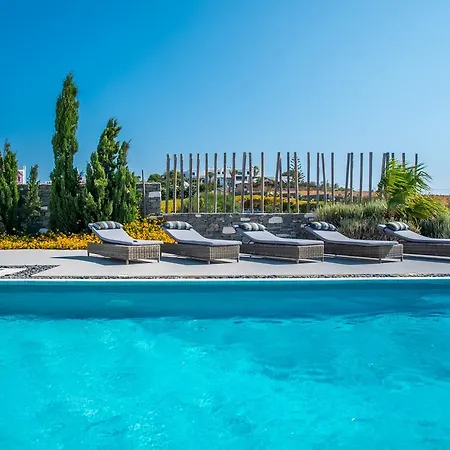 Aelia Paros Beachfront Вилла *
