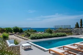 Aelia Paros Beachfront Вилла *