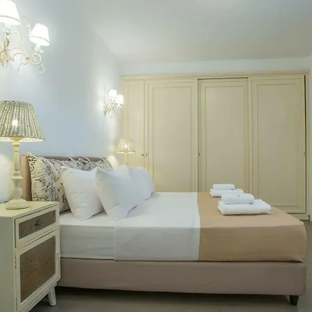 Aelia Paros Beachfront Вилла Хриси-Акти