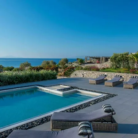 Aelia Paros Beachfront Вилла