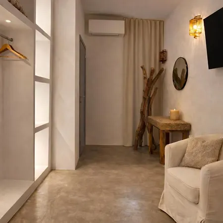 וילה Aelia Paros Beachfront