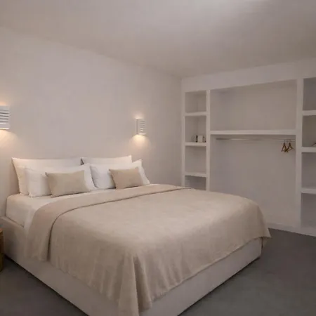 וילה Aelia Paros Beachfront *