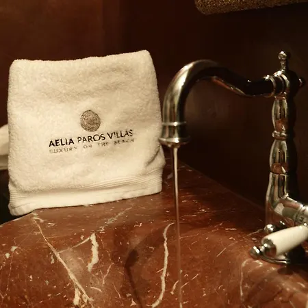 וילה Aelia Paros Beachfront