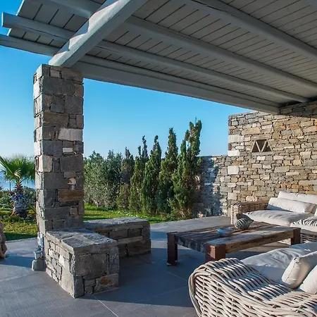 Aelia Paros Beachfront וילה