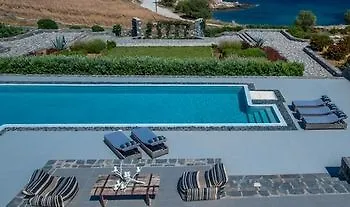 וילה Aelia Paros Beachfront *