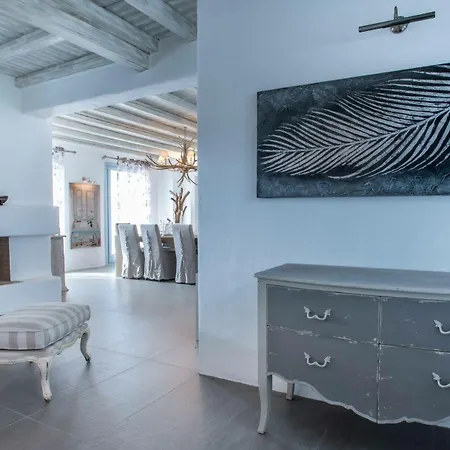 Aelia Paros Beachfront חריסי אקטי