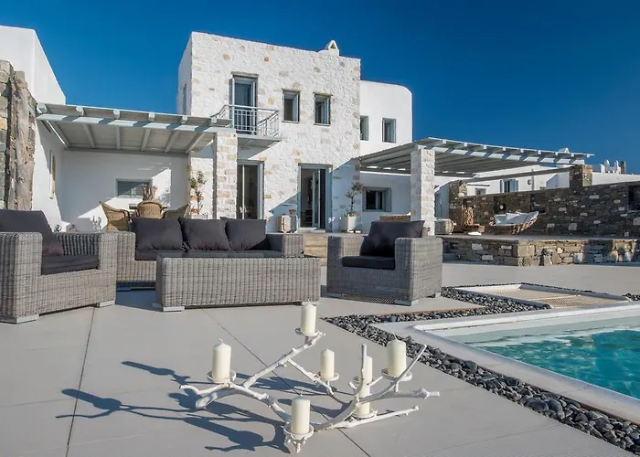 Aelia Paros Beachfront Chrisi Akti (Paros)