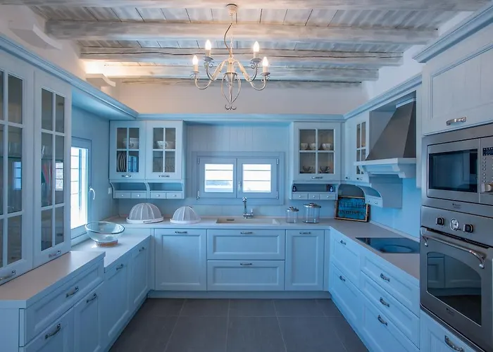 Aelia Paros Beachfront Chrisi Akti (Paros)