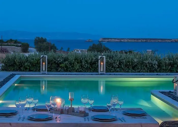 Aelia Paros Beachfront Vila