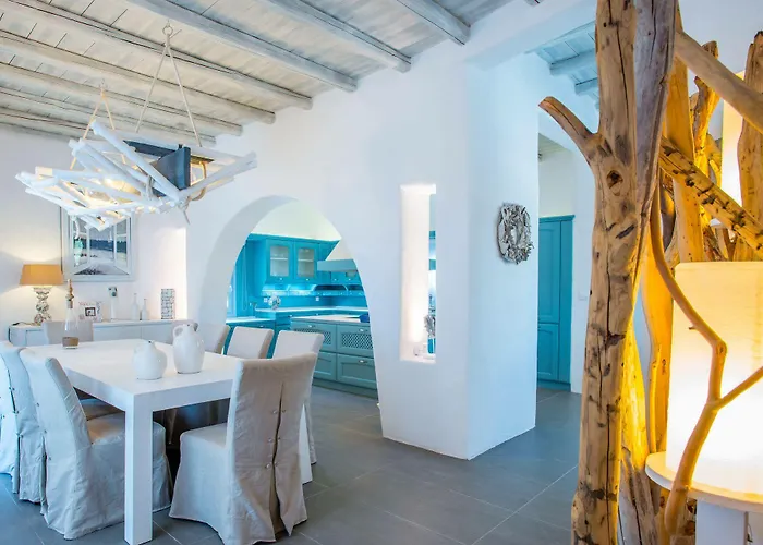 Aelia Paros Beachfront Vila